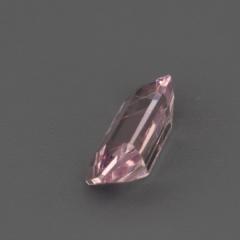 Nangi fine jewelry - pink gemstone in gold