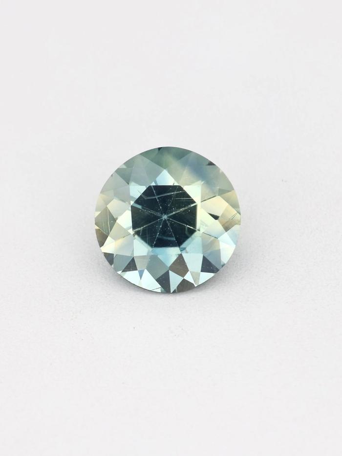 Nangi fine jewelry - green gemstone in gold