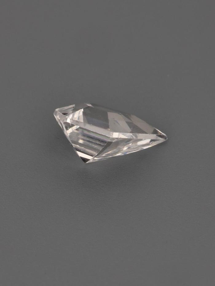 Nangi fine jewelry - champagne gemstone in gold