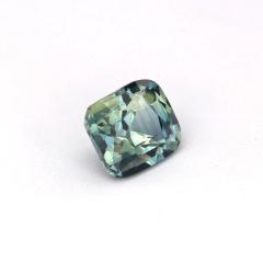 Nangi fine jewelry - green sapphire gemstone in gold