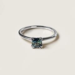 Nangi fine jewelry - teal / Peacock sapphire ring in white gold