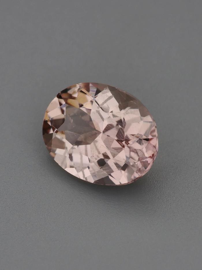 Nangi fine jewelry - pink tourmaline gemstone in gold
