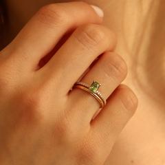 Nangi fine jewelry - green sapphire ring in yellow gold