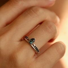 Nangi fine jewelry - black sapphire ring in white gold