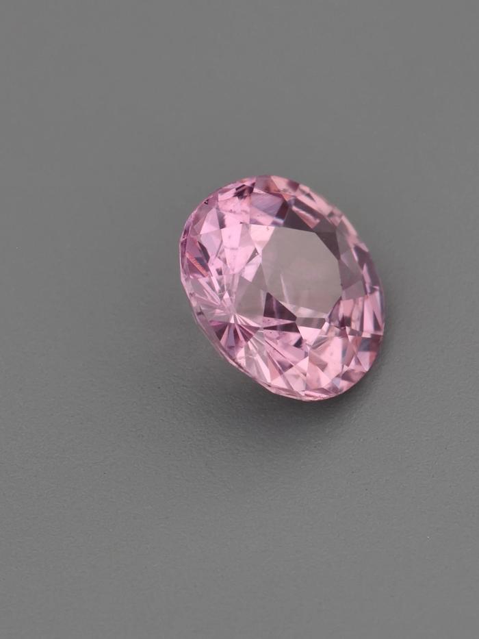 Nangi fine jewelry - pink gemstone in gold