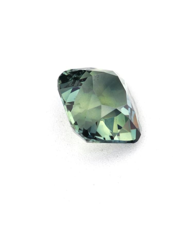Nangi fine jewelry - green gemstone in gold