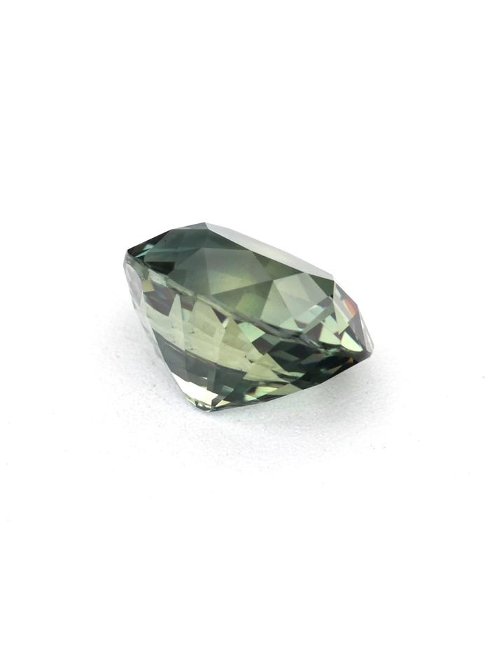 Nangi fine jewelry - green gemstone in gold