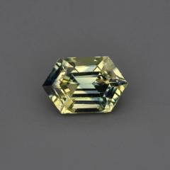 Nangi fine jewelry - green gemstone in gold