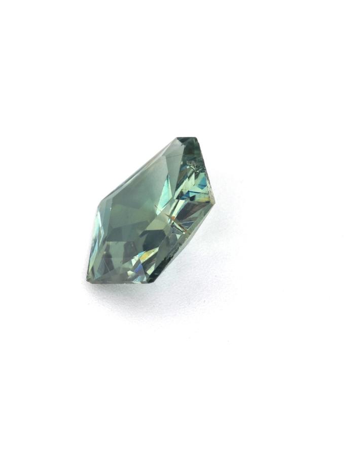 Nangi fine jewelry - green gemstone in gold