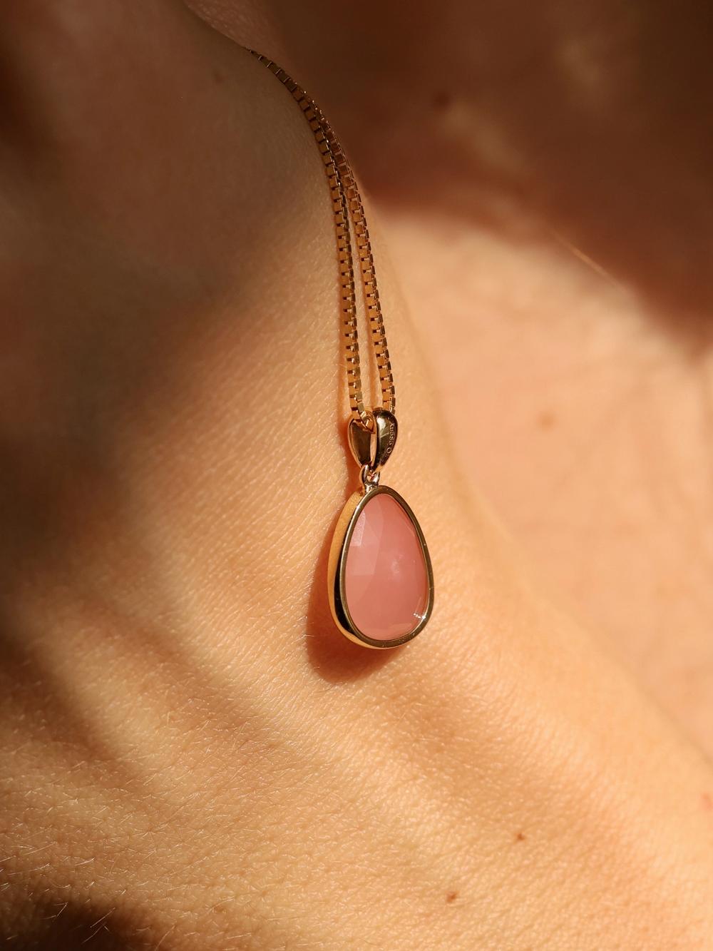 Peach Glow Pendant