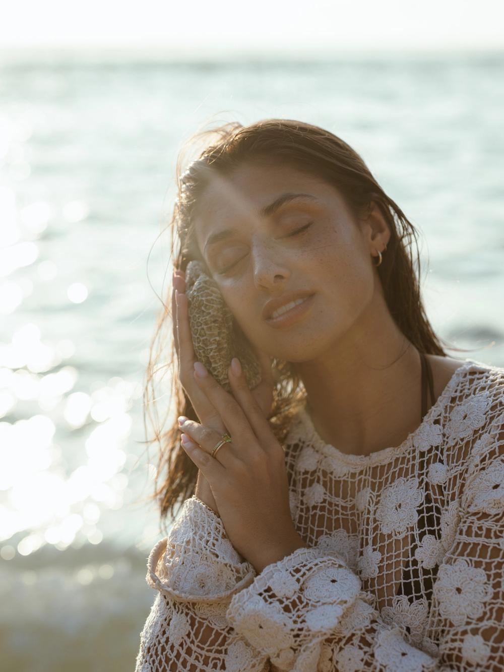 Golden Peacock Oval Sapphire Ring