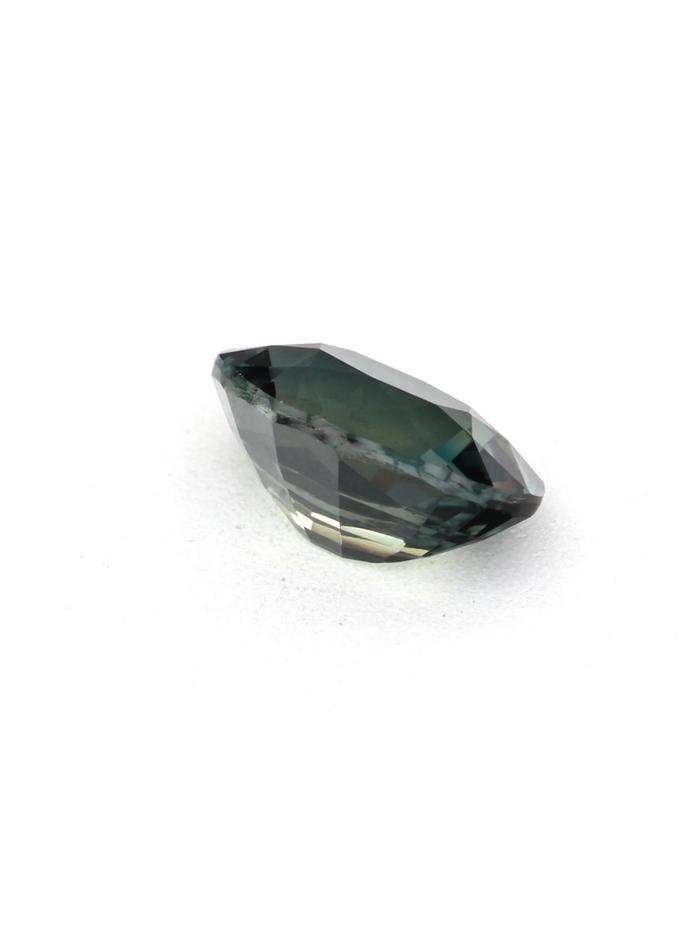 Nangi fine jewelry - green gemstone in gold