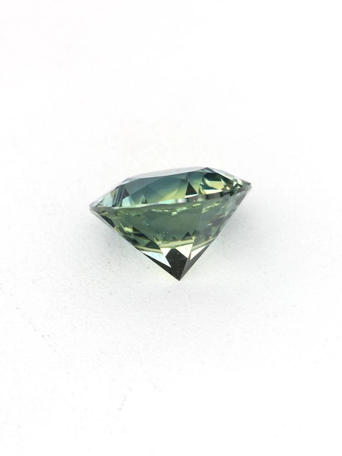 Nangi fine jewelry - green gemstone in gold