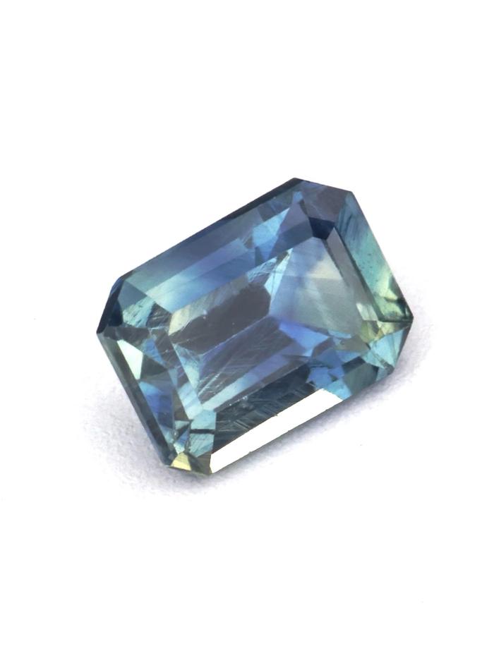 Nangi fine jewelry - teal / Peacock gemstone in gold
