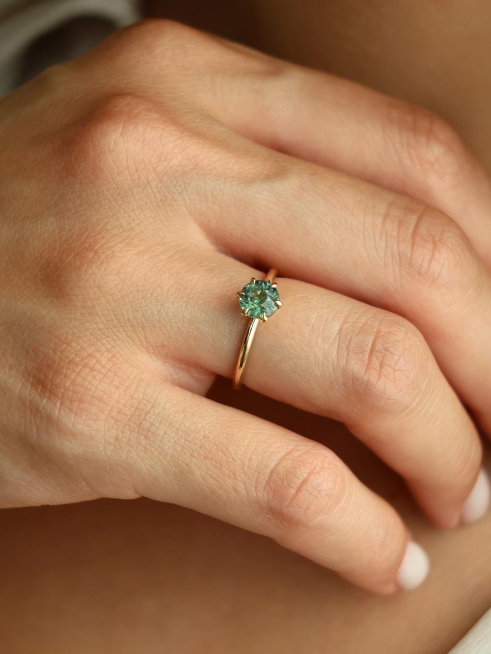 Ceylon Verdant Green Sapphire Ring