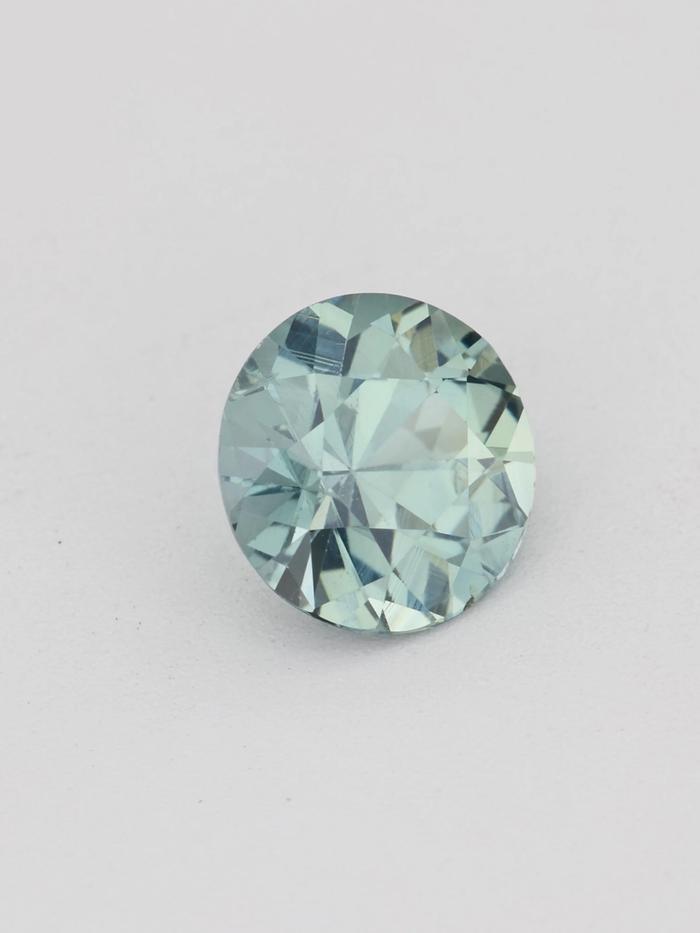 Nangi fine jewelry - green gemstone in gold