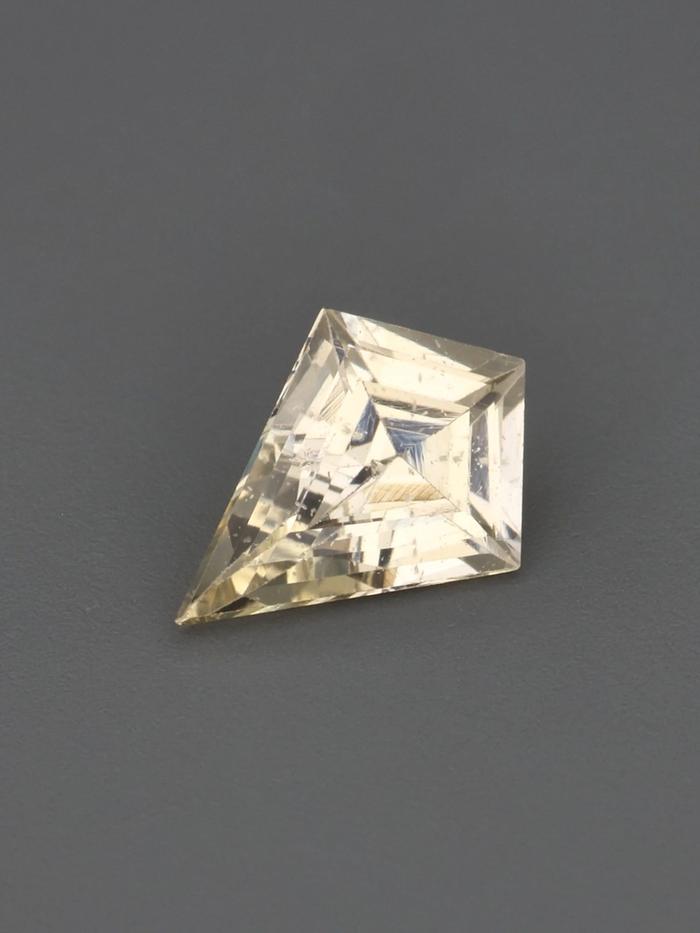 Nangi fine jewelry - champagne gemstone in gold