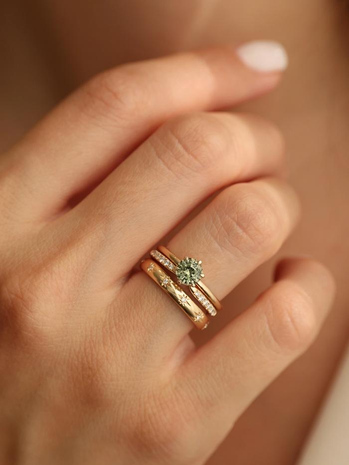 Nangi fine jewelry - green ring in yellow gold