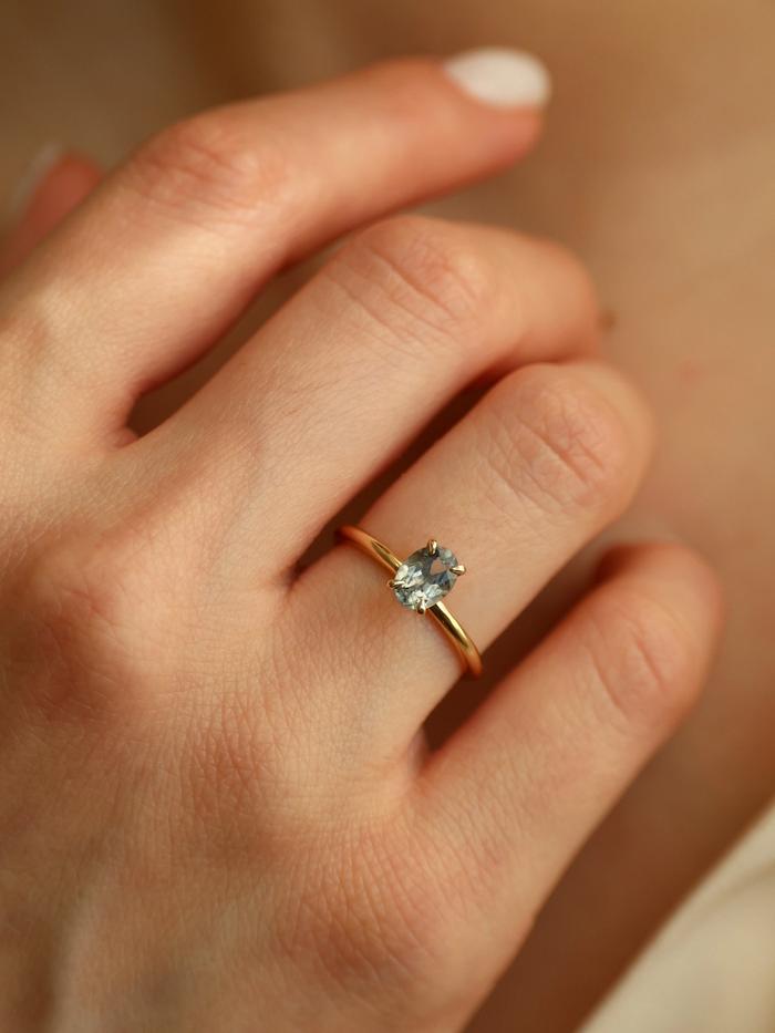 Nangi fine jewelry - grey ring in yellow gold