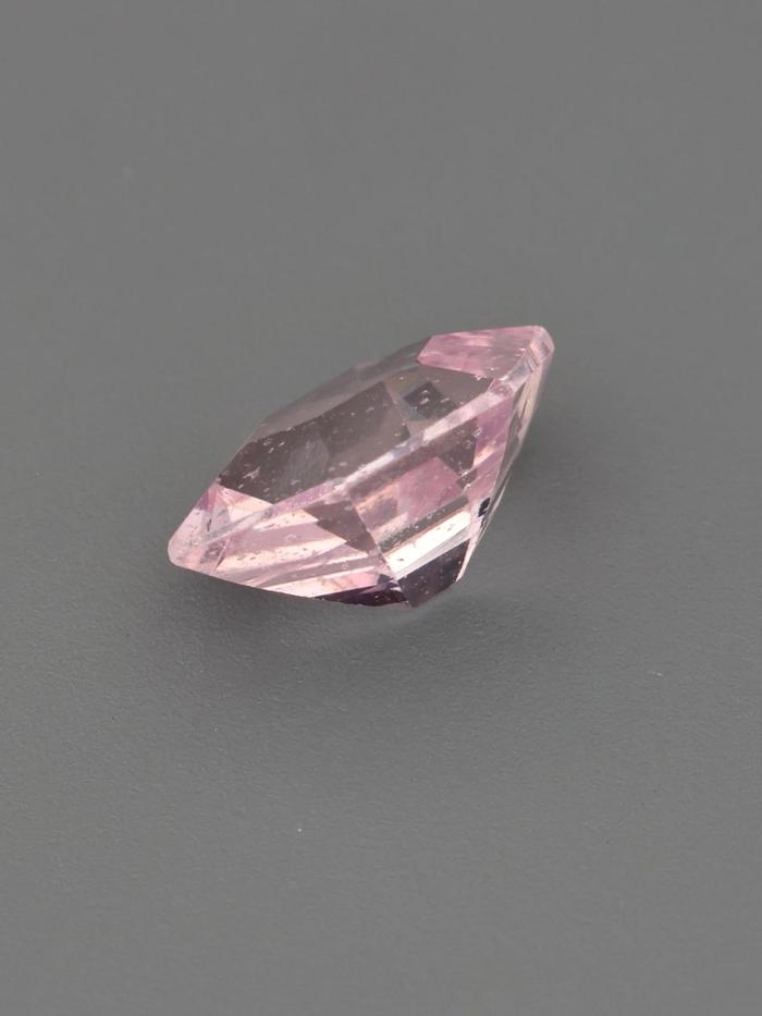 Nangi fine jewelry - pink gemstone in gold