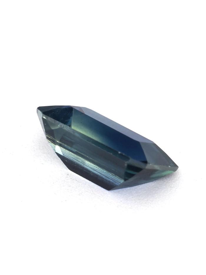 Nangi fine jewelry - blue gemstone in gold