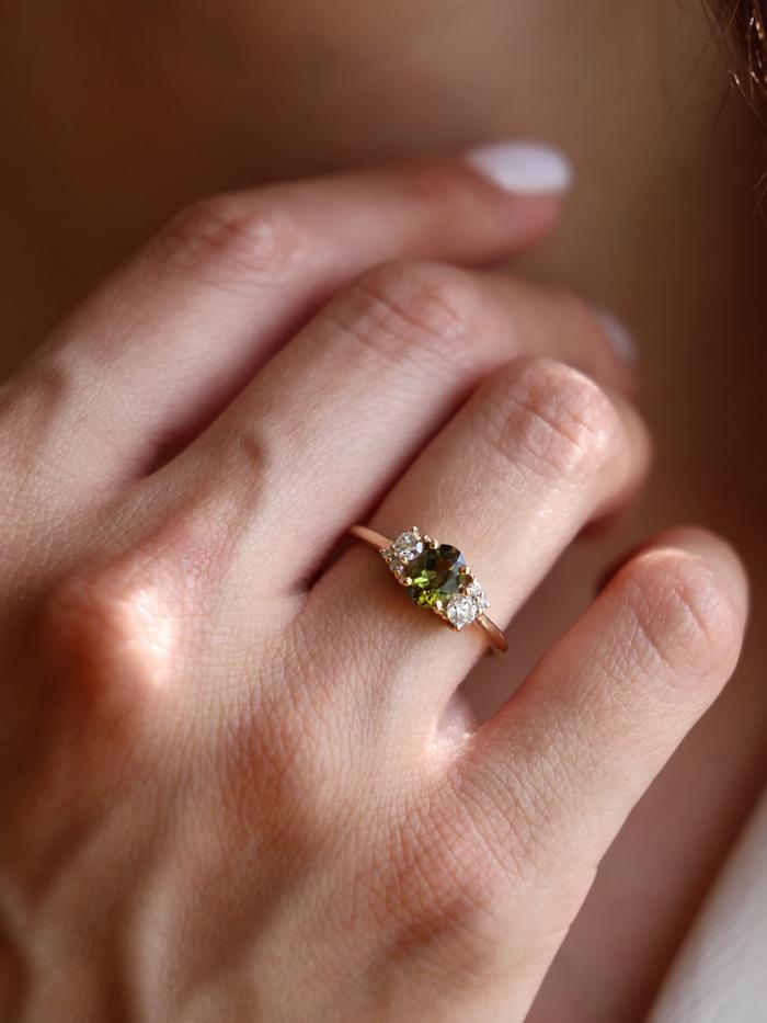 Nangi fine jewelry - green ring in gold