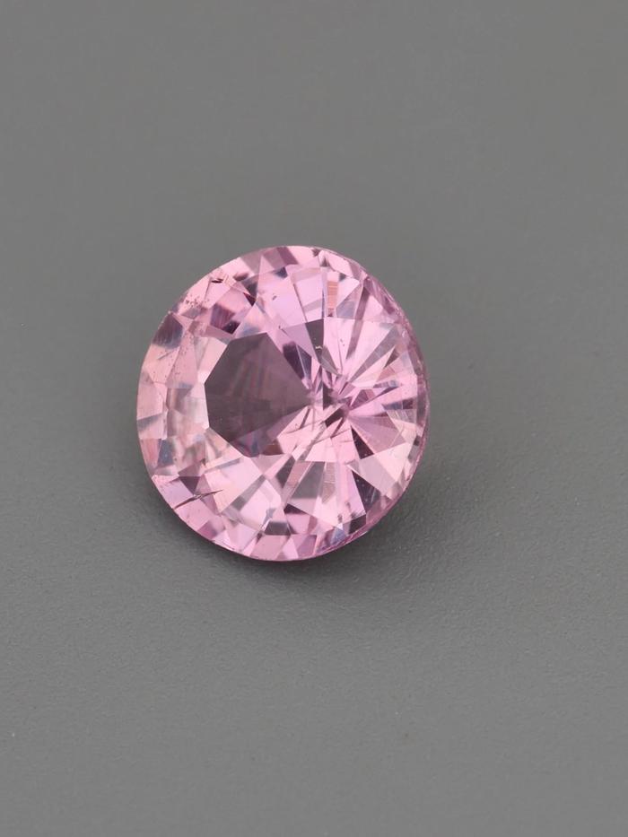 Nangi fine jewelry - pink gemstone in gold
