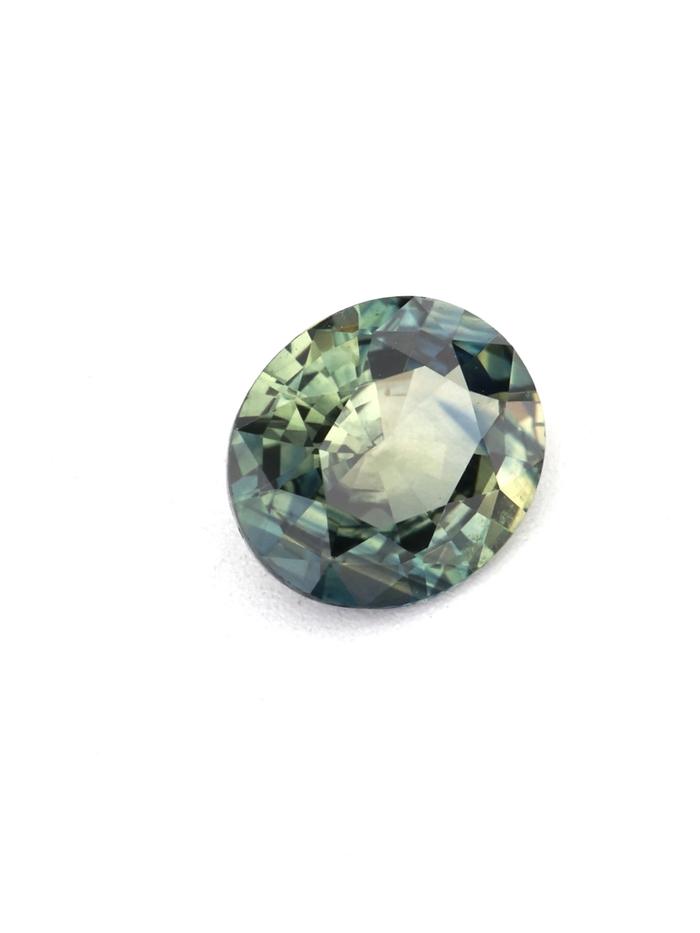 Nangi fine jewelry - green gemstone in gold