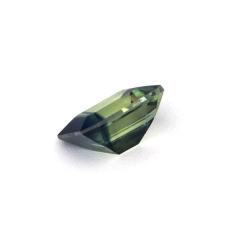Nangi fine jewelry - green gemstone in gold