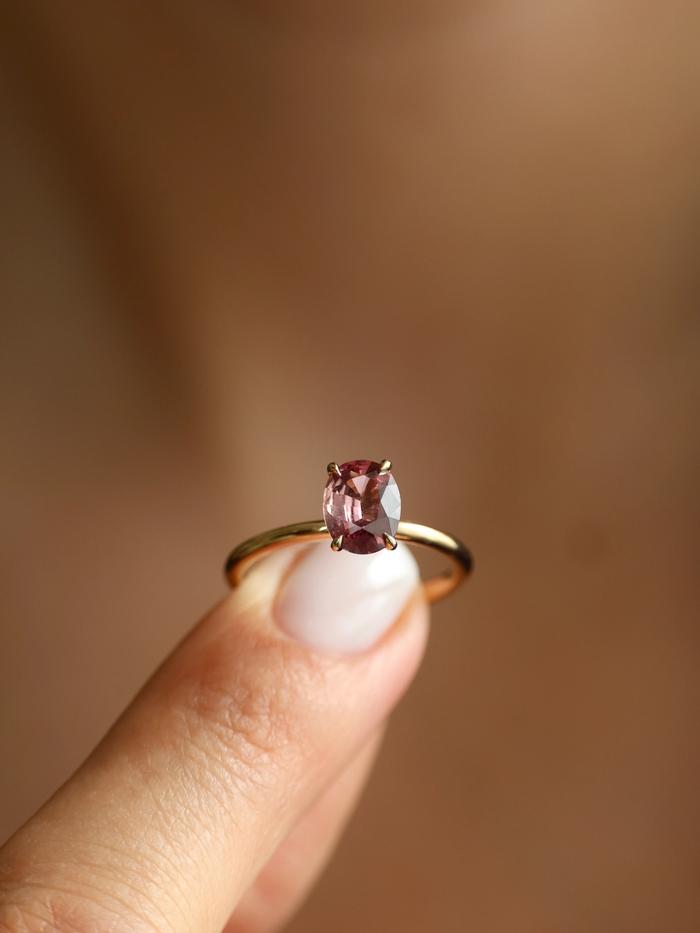 Nangi fine jewelry - pink ring in yellow gold