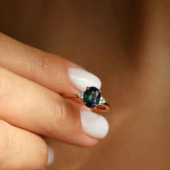 Nangi fine jewelry - teal / Peacock ring in yellow gold