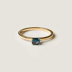Nangi fine jewelry - blue sapphire ring in yellow gold
