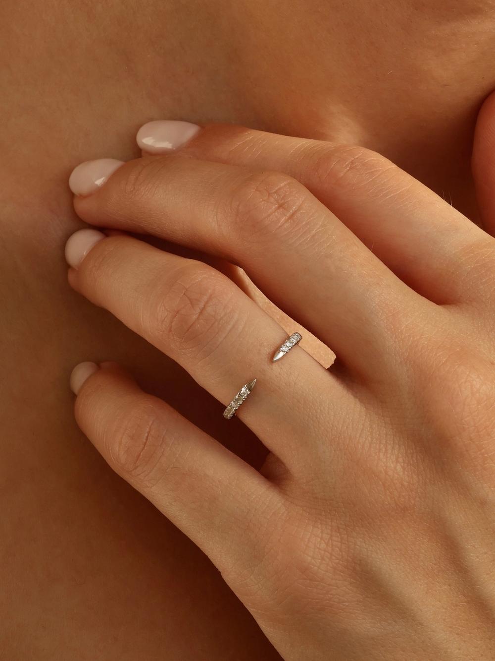 Diamond Snake Tail & White Gold 