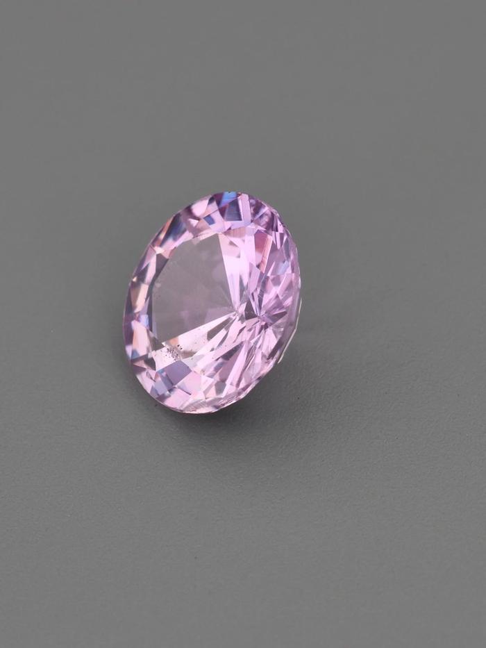 Nangi fine jewelry - pink gemstone in gold