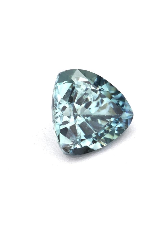 Nangi fine jewelry - blue gemstone in gold
