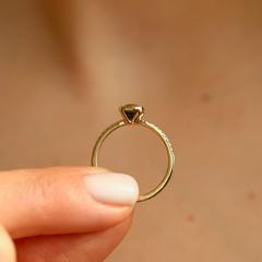 Nangi fine jewelry - teal / Peacock sapphire ring in yellow gold