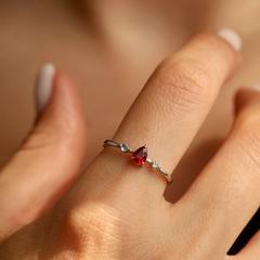 Nangi fine jewelry - red ruby ring in white gold