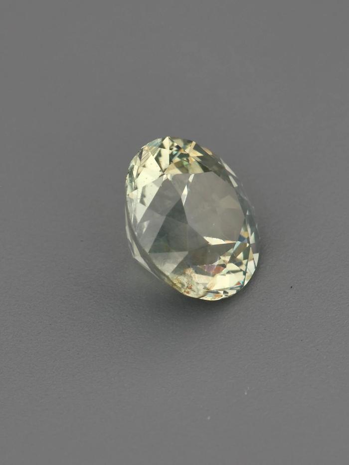 Nangi fine jewelry - yellow sapphire gemstone in gold