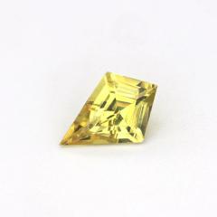 Nangi fine jewelry - yellow gemstone in gold