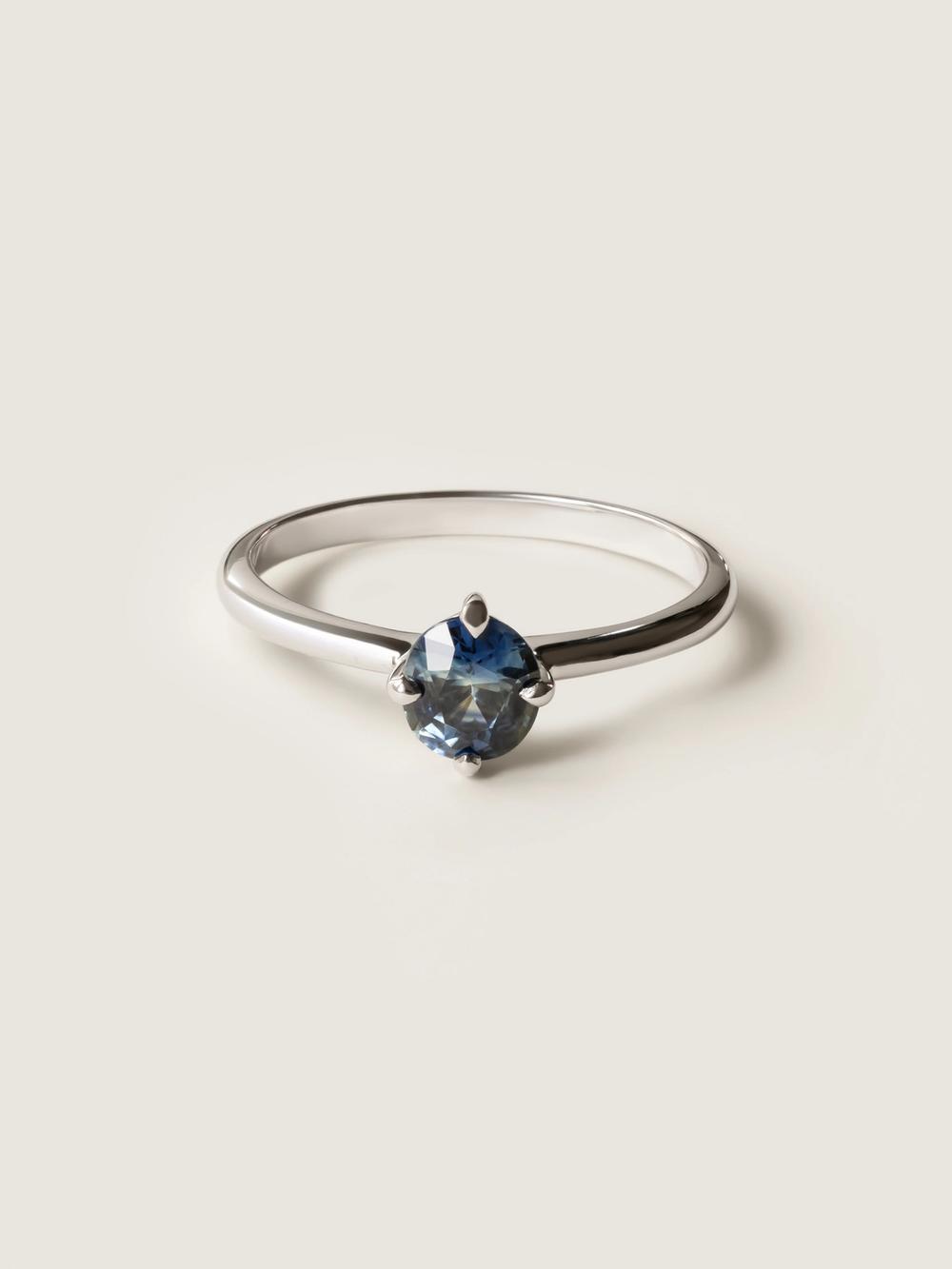 Mirissa Oval & White Gold