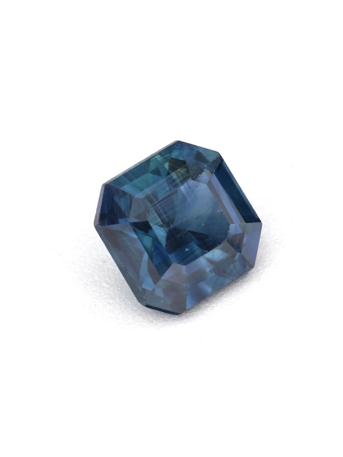 Nangi fine jewelry - blue gemstone in gold