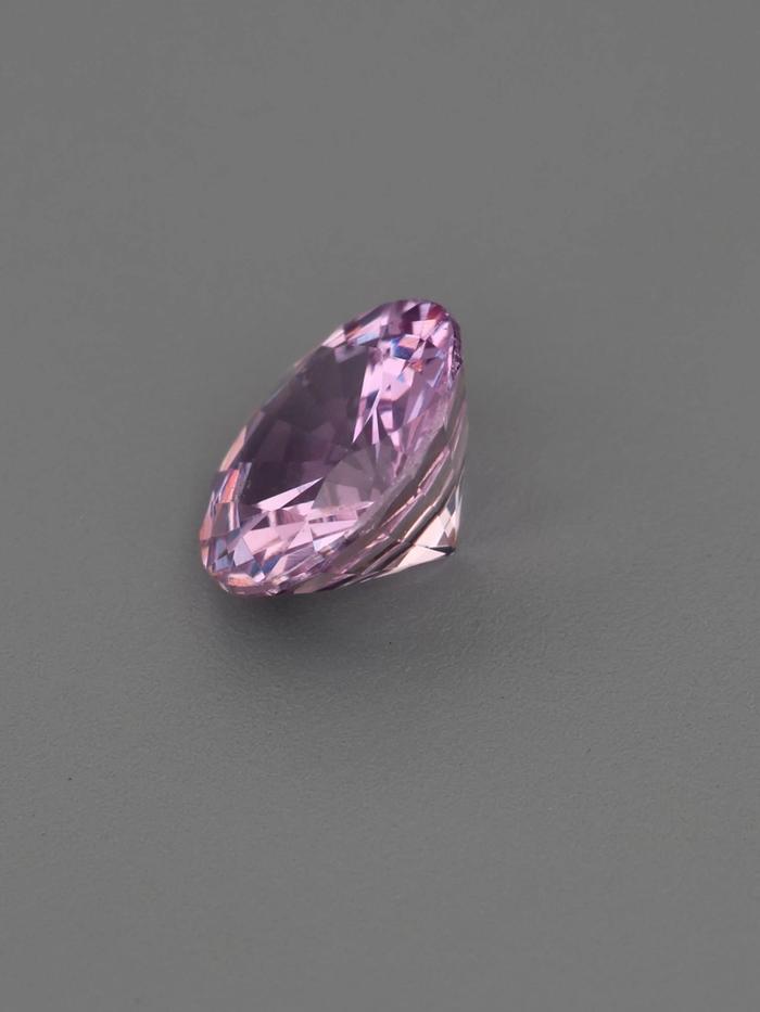 Nangi fine jewelry - pink gemstone in gold