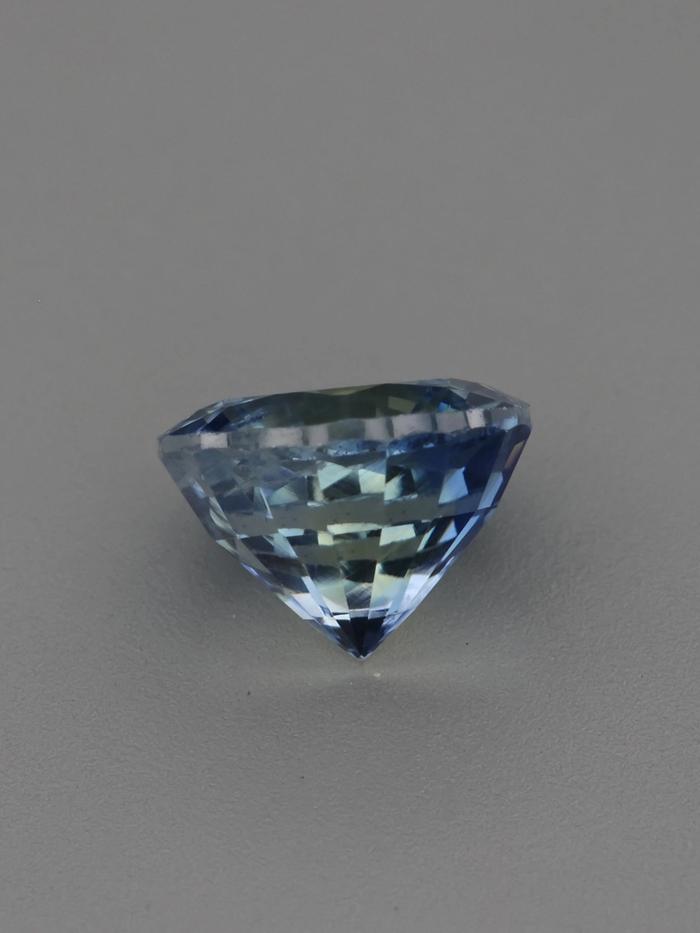 Nangi fine jewelry - blue gemstone in gold