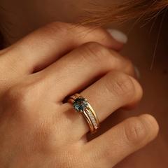 Nangi fine jewelry - green ring in yellow gold
