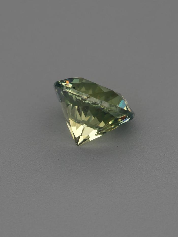 Nangi fine jewelry - yellow gemstone in gold