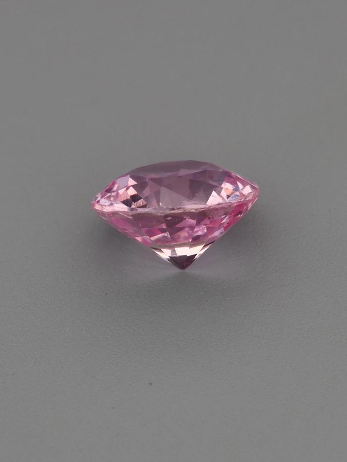 Nangi fine jewelry - pink gemstone in gold