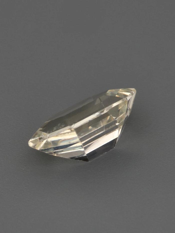 Nangi fine jewelry - champagne gemstone in gold