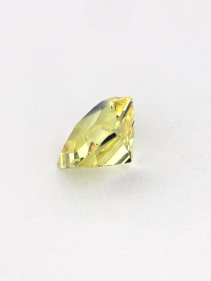 Nangi fine jewelry - yellow gemstone in gold