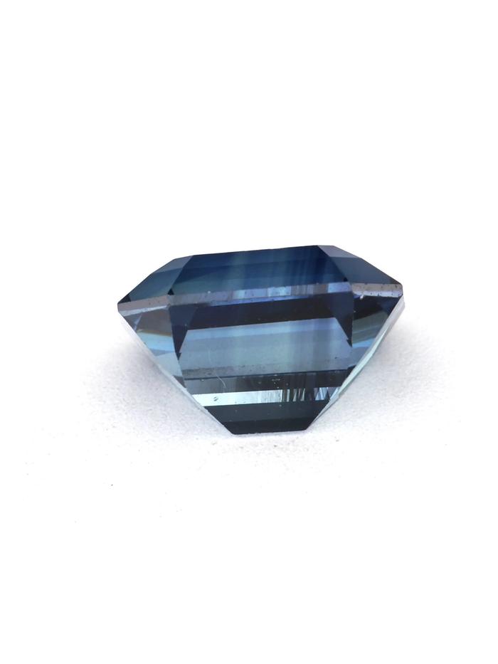 Nangi fine jewelry - teal / Peacock sapphire gemstone in gold