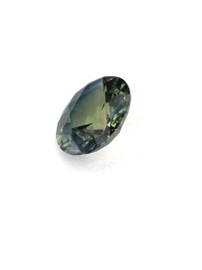 Nangi fine jewelry - green gemstone in gold